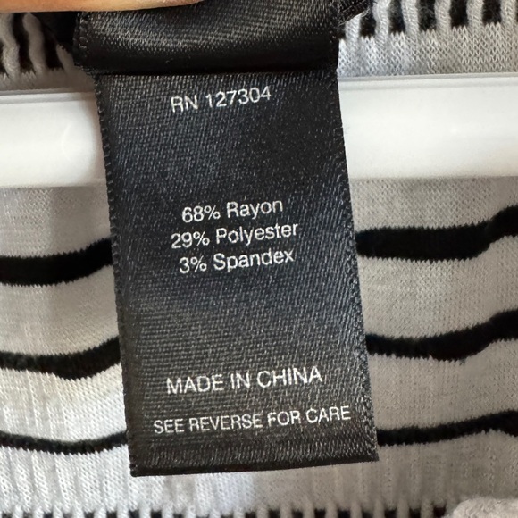 Ali Miles White & Black Button Front Wave Tunic Top, Size 2X - Picture 9 of 9